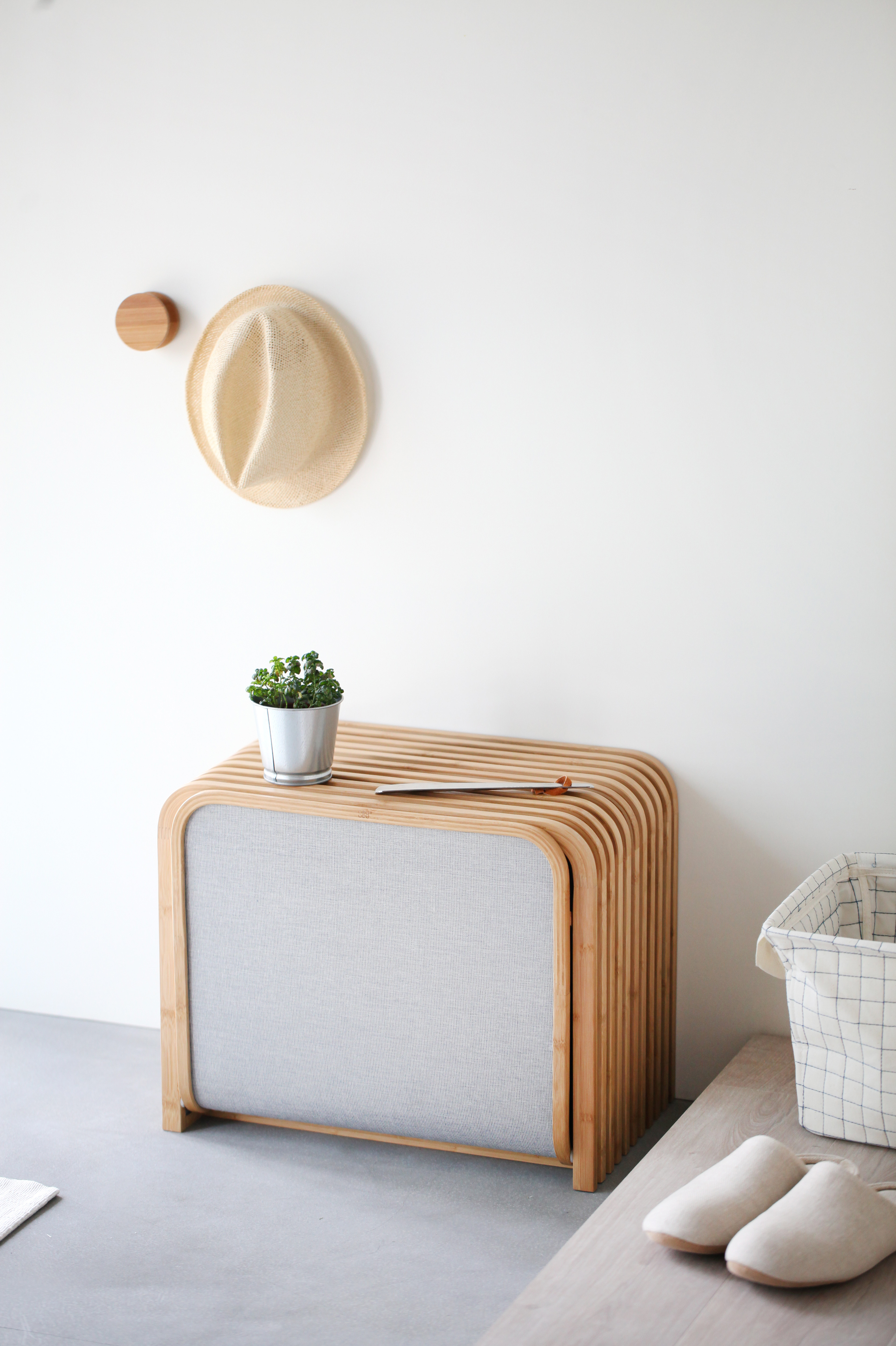 Gudee Tolin storage shoes bench bamboo