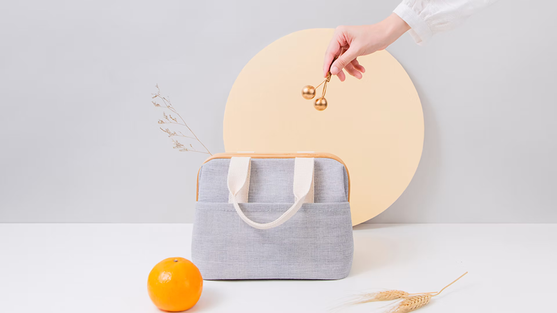 Keeps Food Fresh and Warm