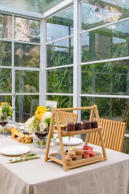 A Festive Way to Serve Your Guests