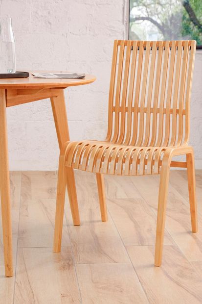 Bring Homey Feel into Dining Room