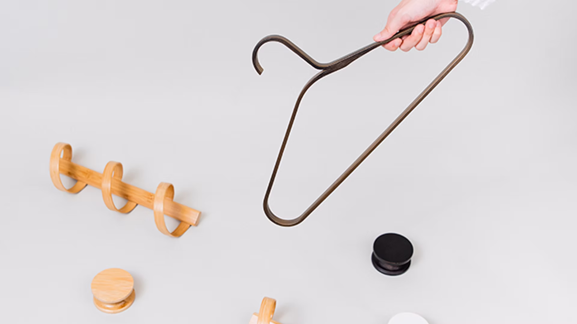 CAKON Hanger in Round Shape